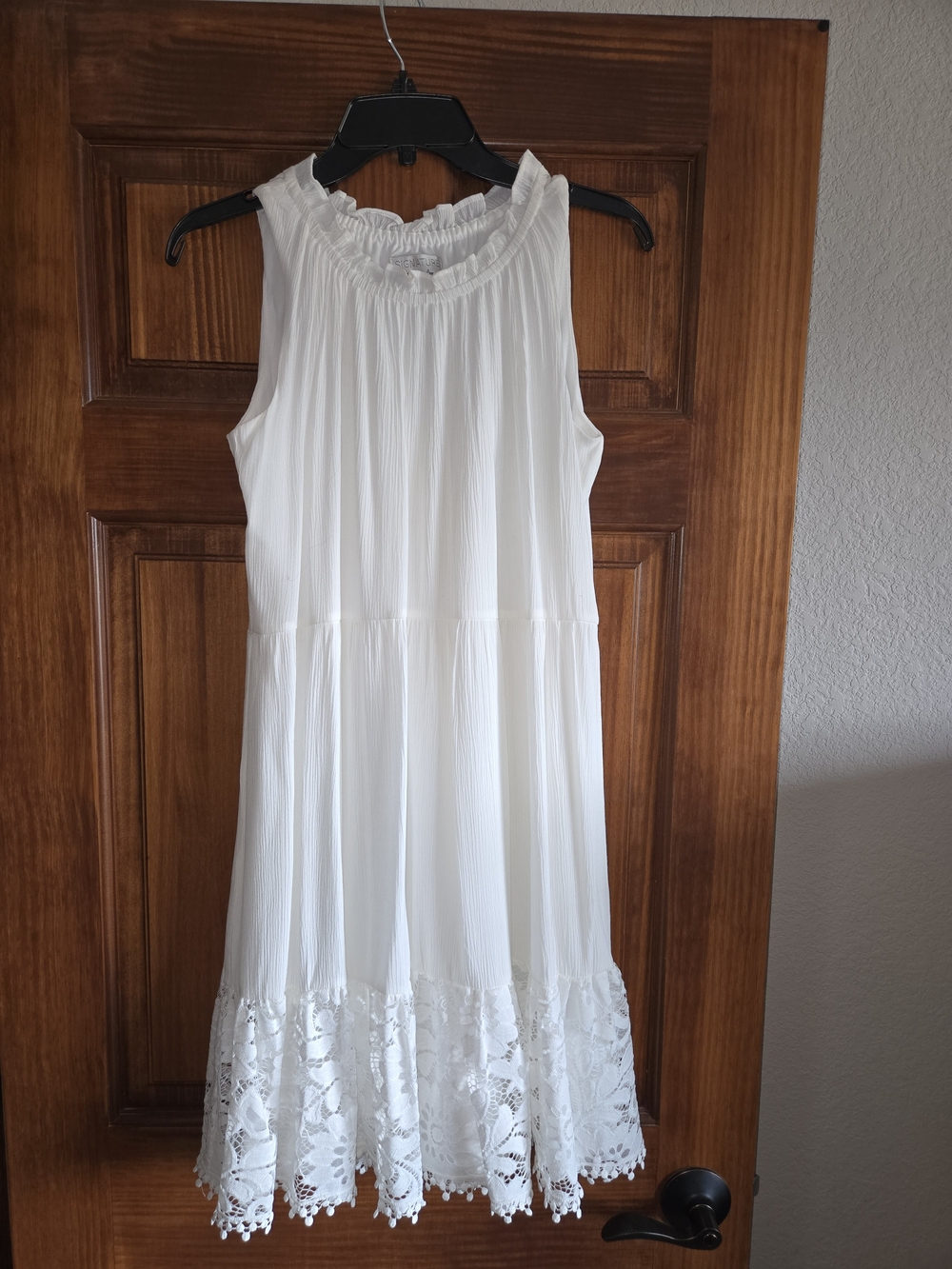 Signature White Sleeveless Ruffled Neck Lace-Hem Dress